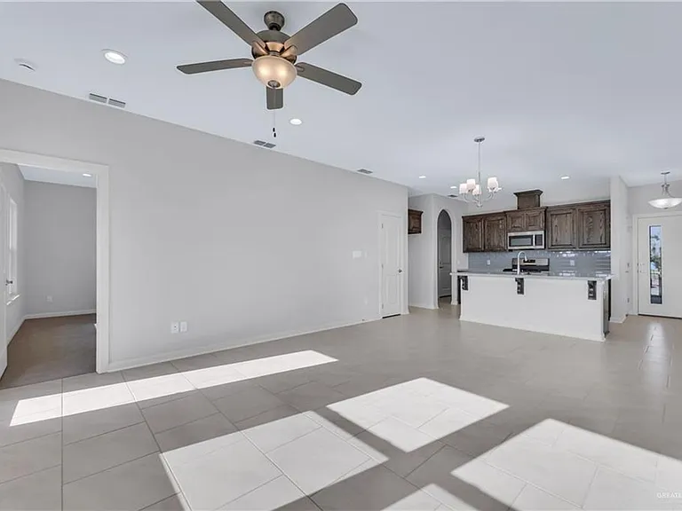2402 Augustin Ct — Photo 5