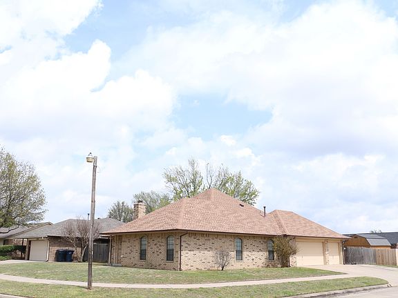 2nd image of 13324 Marsh Ln