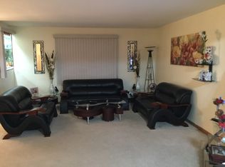732 W Saint Aubin Dr, Addison, IL 60101