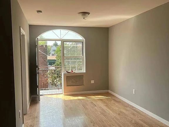2nd image of 10439 38th Ave