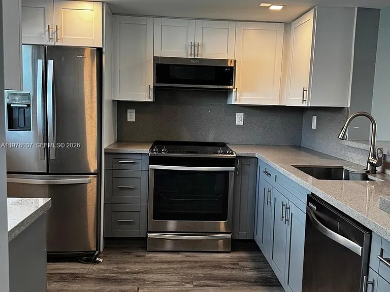 4000 NE 170th St #206 — Photo 7