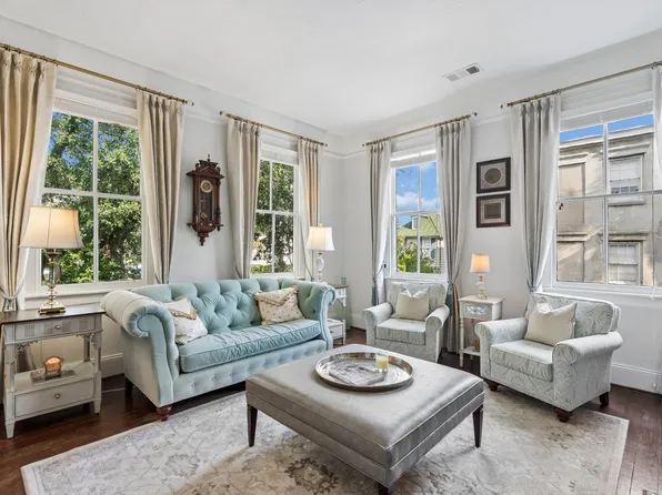 47 Queen St APT B, Charleston, SC 29401