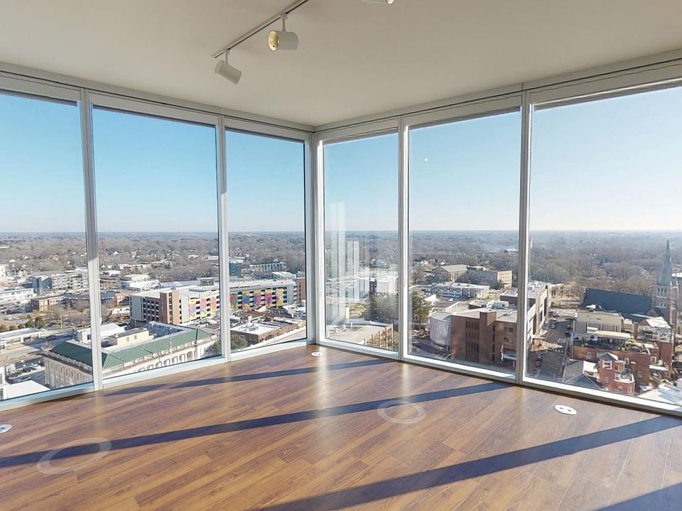 1st image of 112 N Corcoran St #1