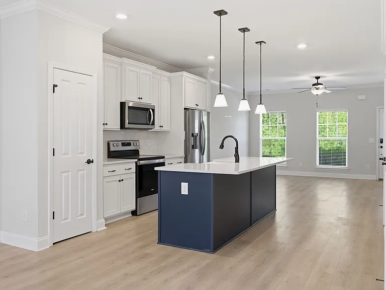 1021 Milson Ln — Photo 9