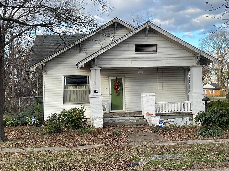1st image of 182 E 2nd Ave
