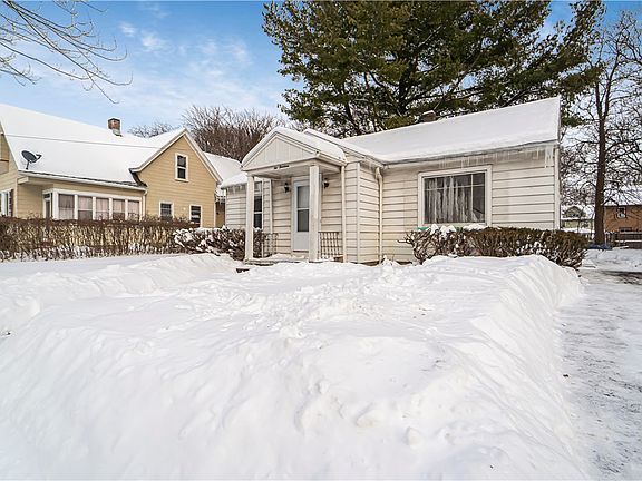 3rd image of 214 Winterroth St