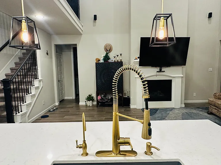18531 Wolf Mountain Ln — Photo 3