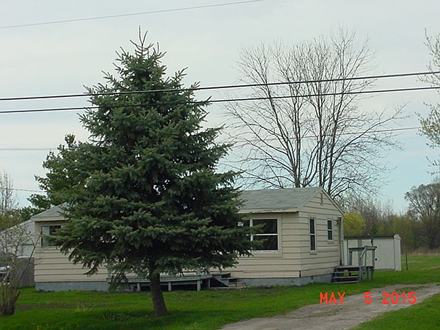 2nd image of 1931 Parish Rd
