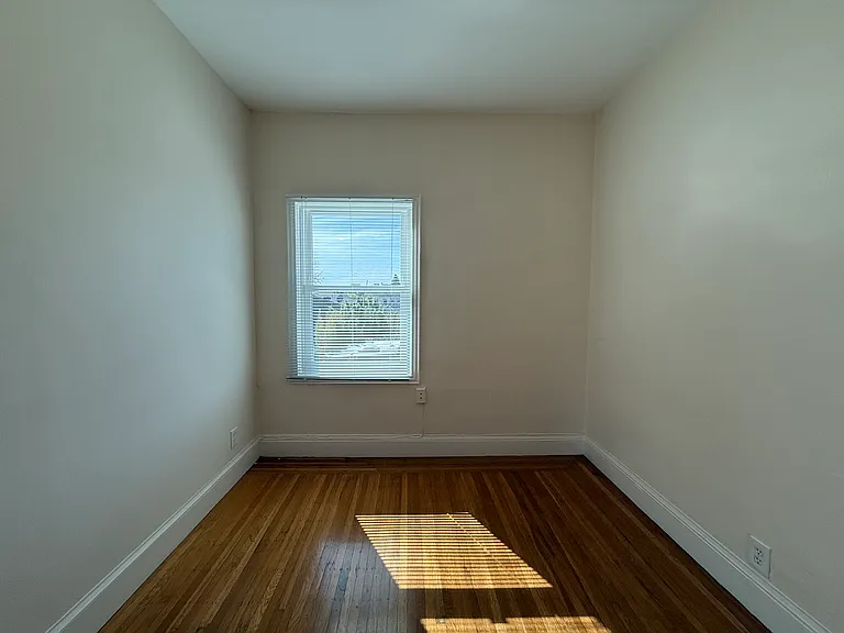 439 49th Street — Photo 20