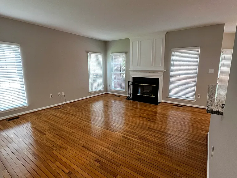 21379 Fultonham Cir — Photo 10