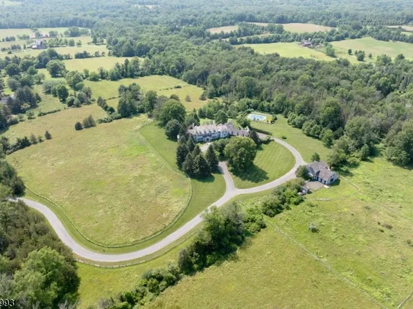 455 Long Ln, Bedminster Twp., NJ 07931