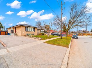 24 Hurley Cres, Toronto, ON M1P4H4