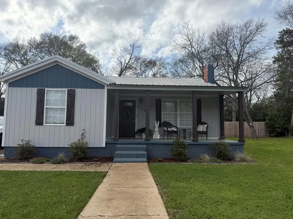 618 Cleveland St, Headland, AL 36345