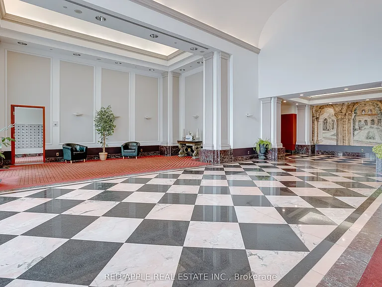 11 Lee Centre Dr #707 — Photo 4