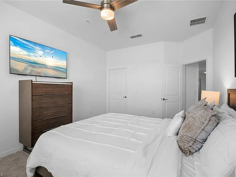 15158 Bluffton Ln #2022 — Photo 38