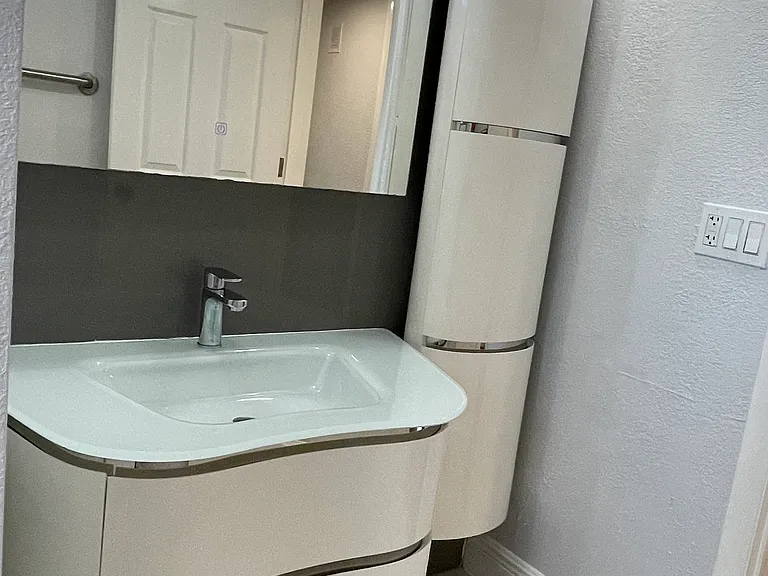 1395 Ambassador Dr — Photo 21