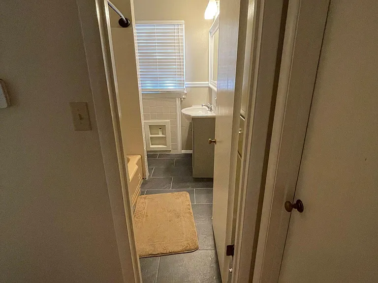 Bathroom/hall