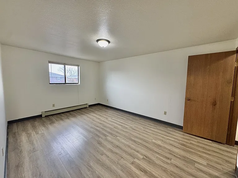 1721 Lenwood Ave #10 — Photo 7