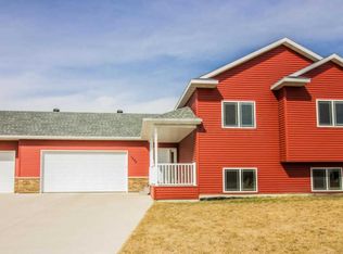 1224 Morningside Dr, Casselton, ND 58012