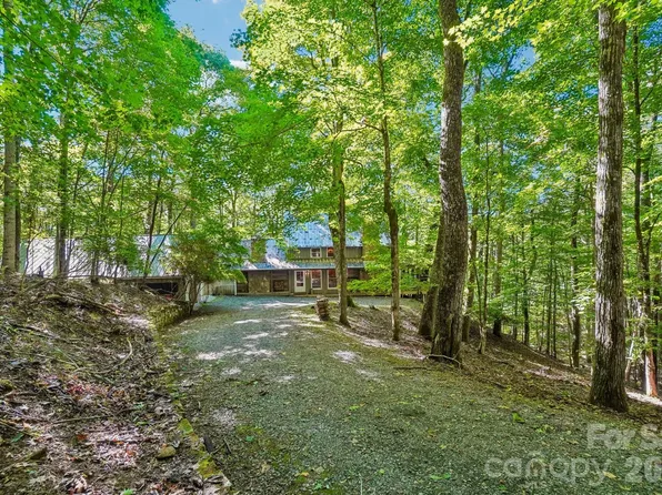 624 Fox Den Rd, Mars Hill, NC 28754