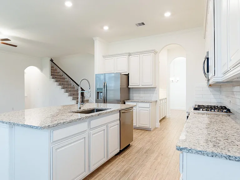 1403 Woodson Ridge Ln — Photo 12