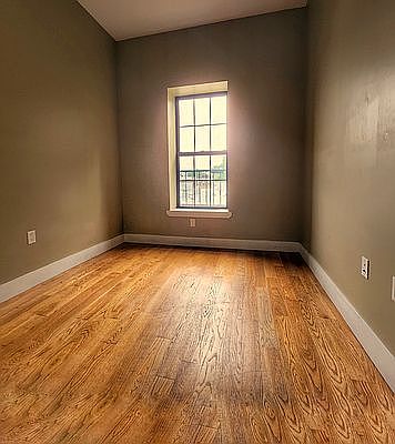 3rd image of 279 Halsey St #4F