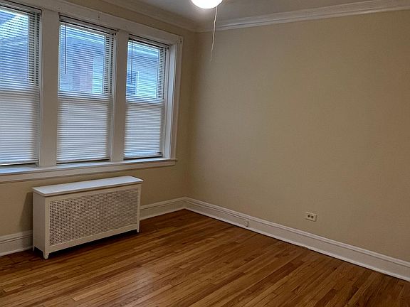 5th image of 1706 N Narragansett Ave Unit 107