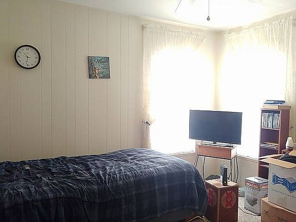 4th image of 5431 NE 35th St #204