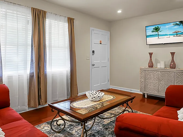 4452 Garwood Dr — Photo 4