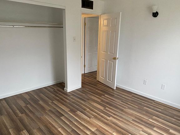 5th image of 824 Mystic Ave