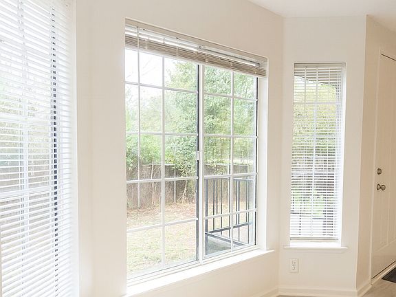 5th image of 5647 Fair Oaks Blvd