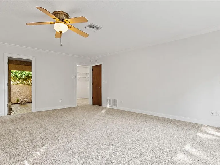 10206 Lakeview Dr — Photo 25