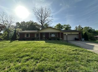 17 Cypress Dr, Jeffersonville, IN 47130