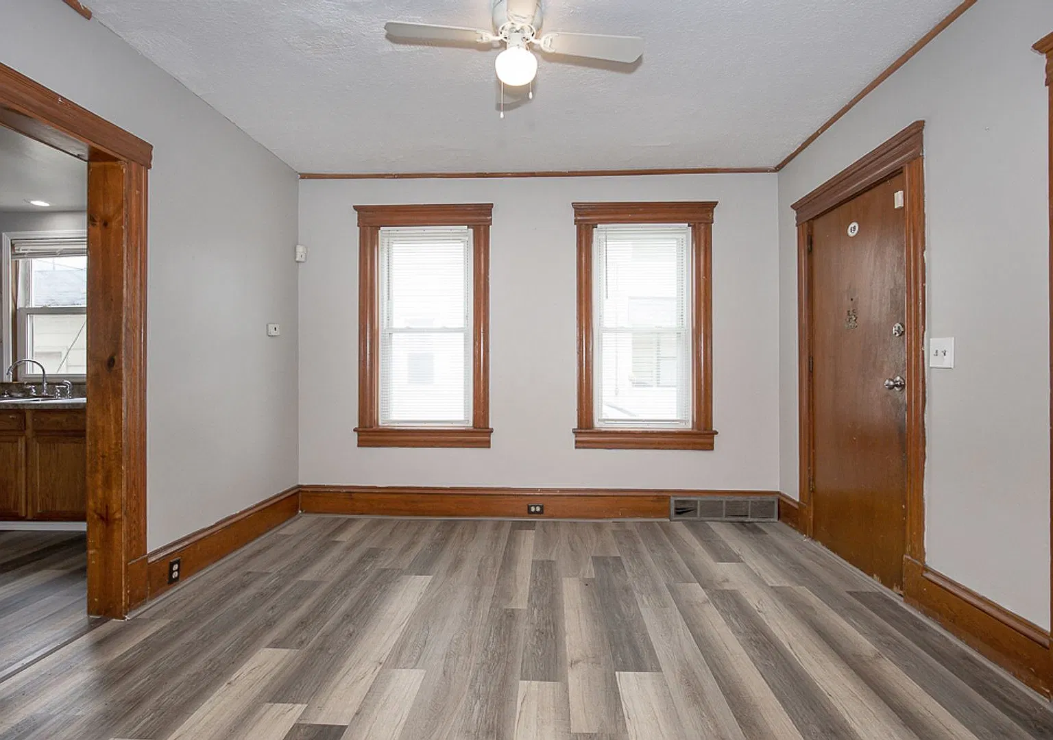 3 Bedroom/1 bath Single House!! — Photo 3