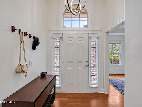 4th image of 1120 Lillibridge Drive