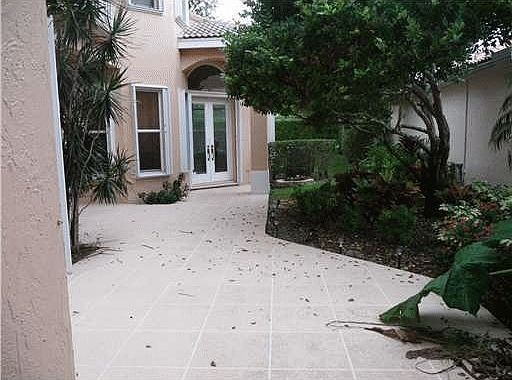 1st image of 7635 NW 71st Ter
