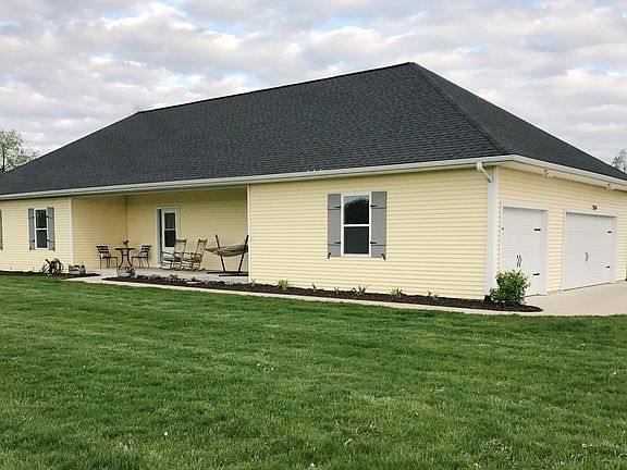 2nd image of 2604 Chestnut Trl