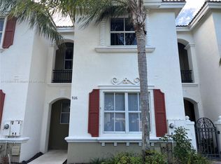 926 NE 42nd Ter, Homestead, FL 33033