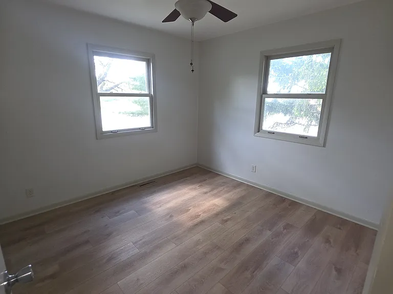 199 Lakeview Dr — Photo 16