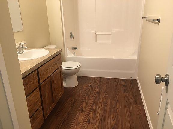 4th image of 475 N Elliott Ave Unit 2