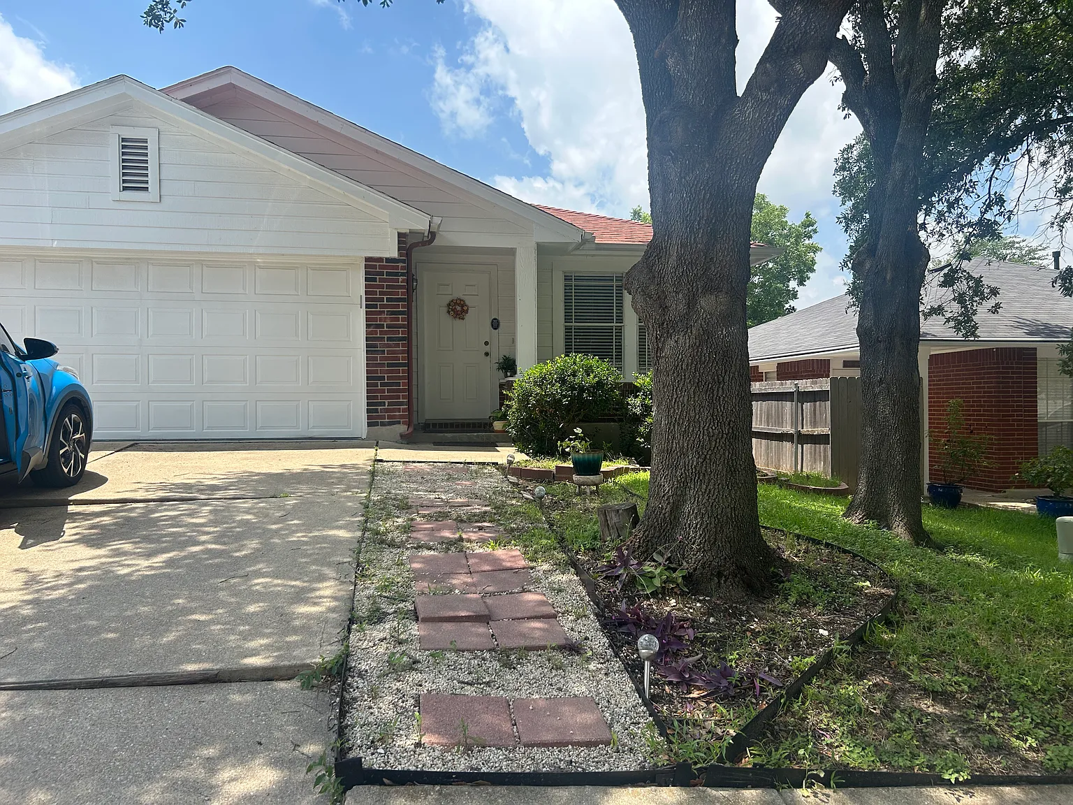 3 bed, 1616 sqft, $1,990 — Photo 1