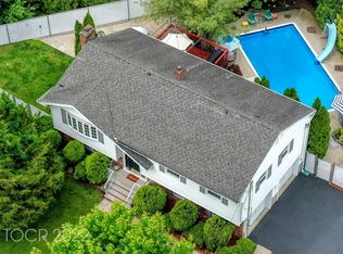 4 Hiller Ct, Butler, NJ 07405