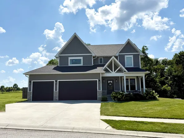 4697 N Triple Crown Dr, Bloomington, IN 47404