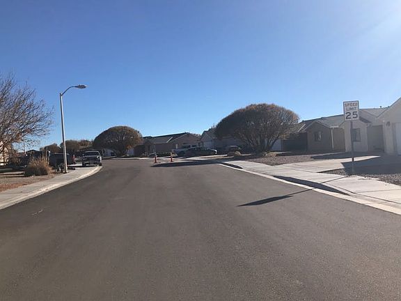 4th image of 201 Saguaro Dr