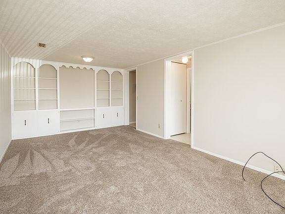 2nd image of 770 Randler Ave