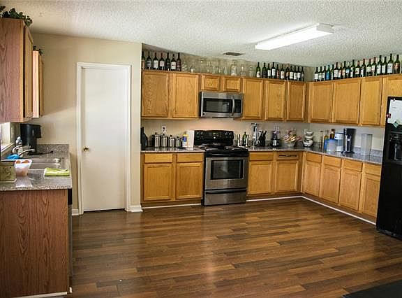 4th image of 8417 Glen Falls Ln