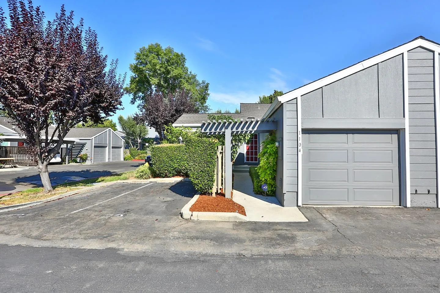 1104 Prevost Ct photo 1
