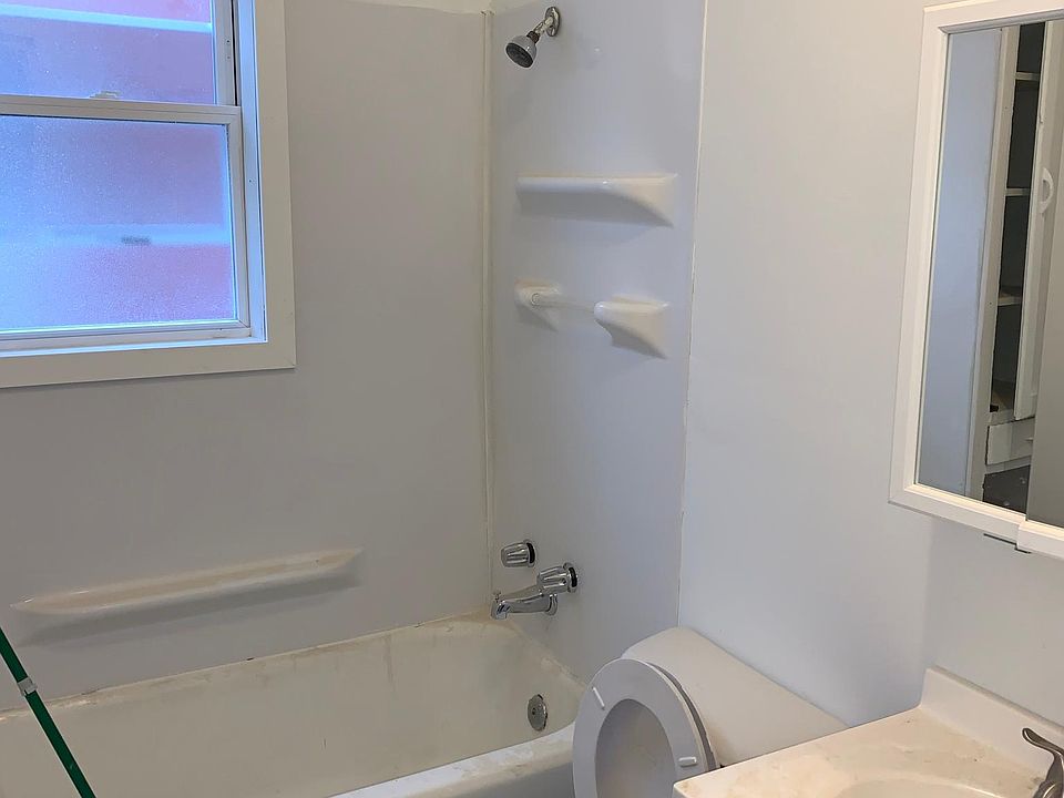 2nd image of 224 N Lockwood Ave #1