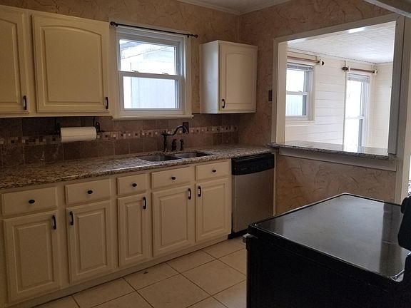 5th image of 2020 Briarcliff Dr