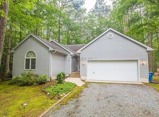 11 Pinehurst Rd, Ocean Pines, MD 21811